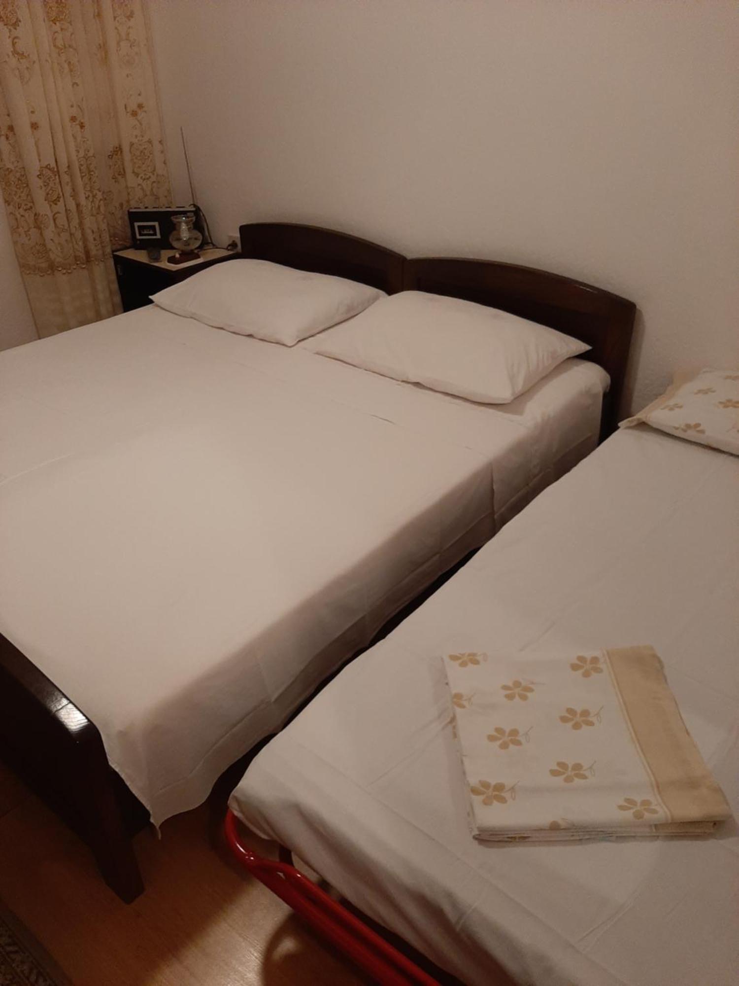 Ferienwohnung App Dujmovic Supetar Exterior foto