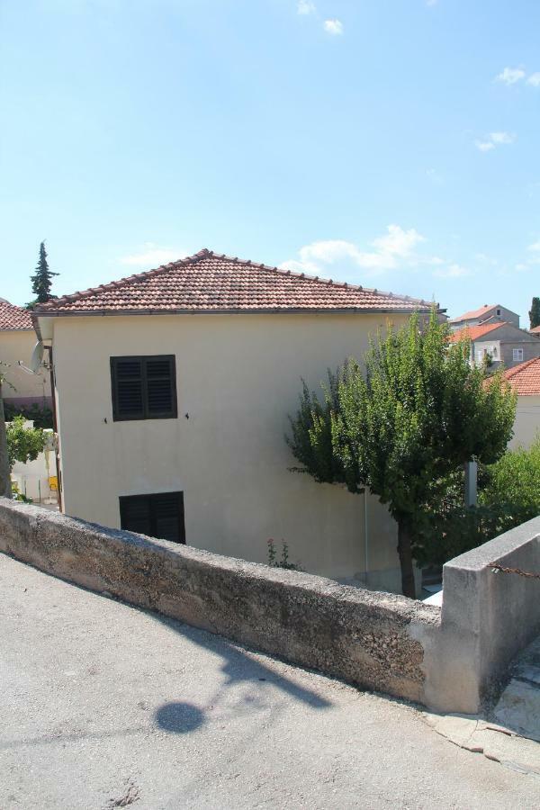 Ferienwohnung App Dujmovic Supetar Exterior foto