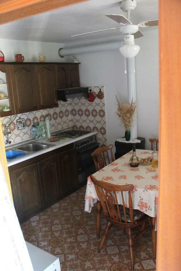 Ferienwohnung App Dujmovic Supetar Exterior foto