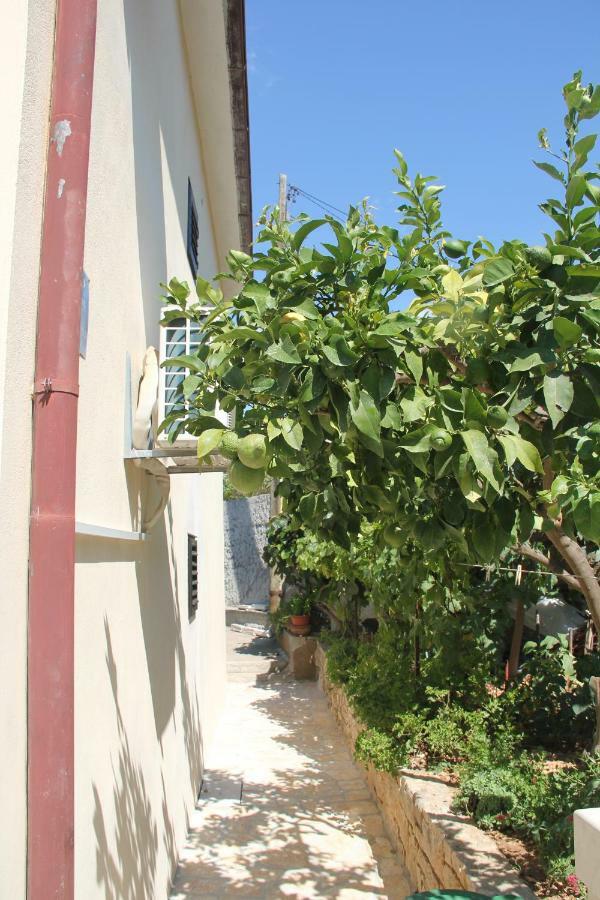 Ferienwohnung App Dujmovic Supetar Exterior foto