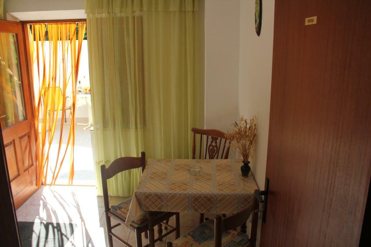 Ferienwohnung App Dujmovic Supetar Exterior foto