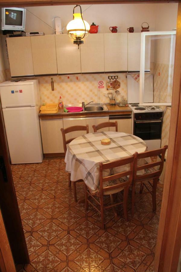 Ferienwohnung App Dujmovic Supetar Exterior foto