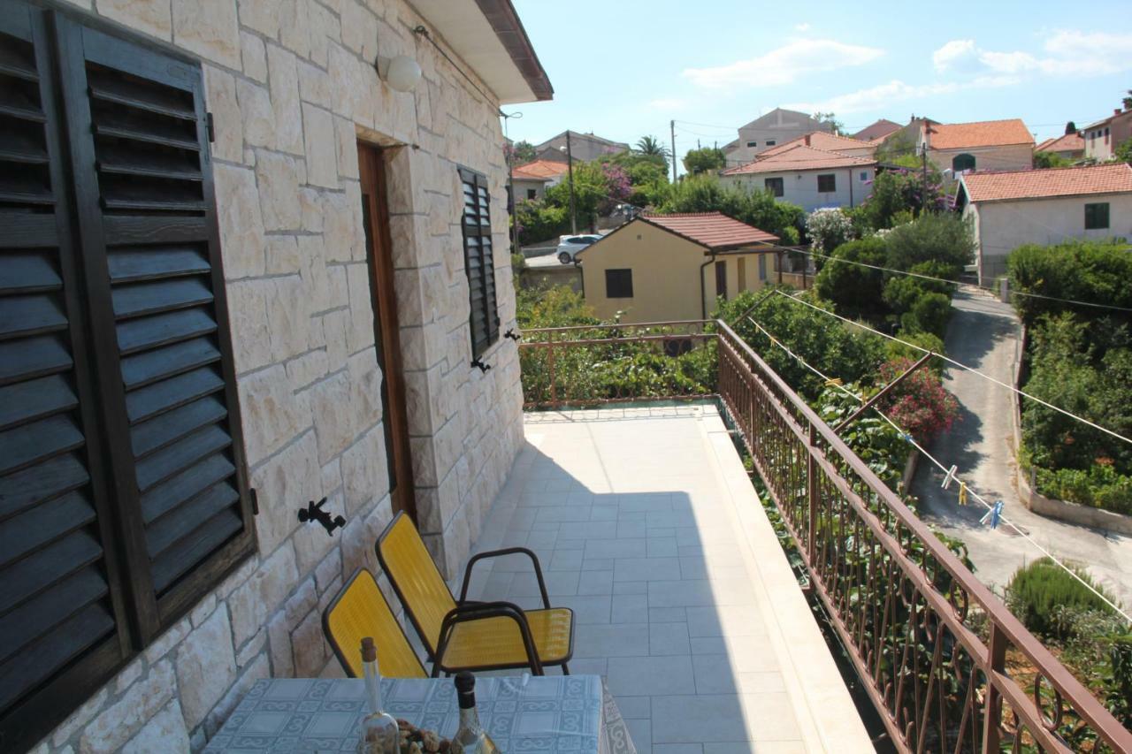 Ferienwohnung App Dujmovic Supetar Exterior foto